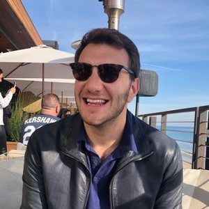 Meet your Posher, Manolis